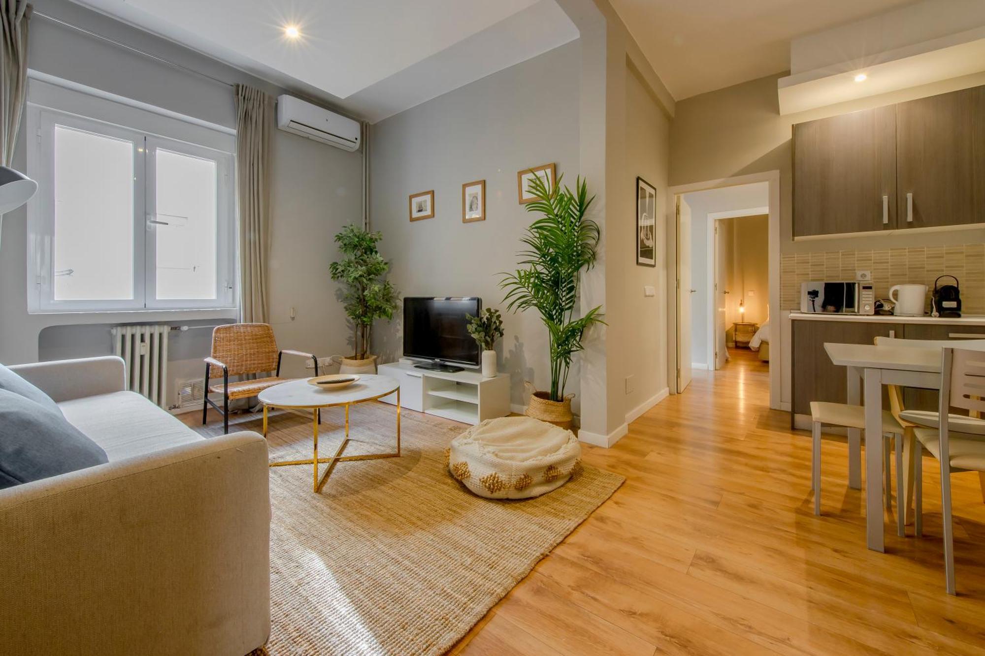 Excelente Piso De 3 Habitaciones En La Latina-Centro مدريد المظهر الخارجي الصورة