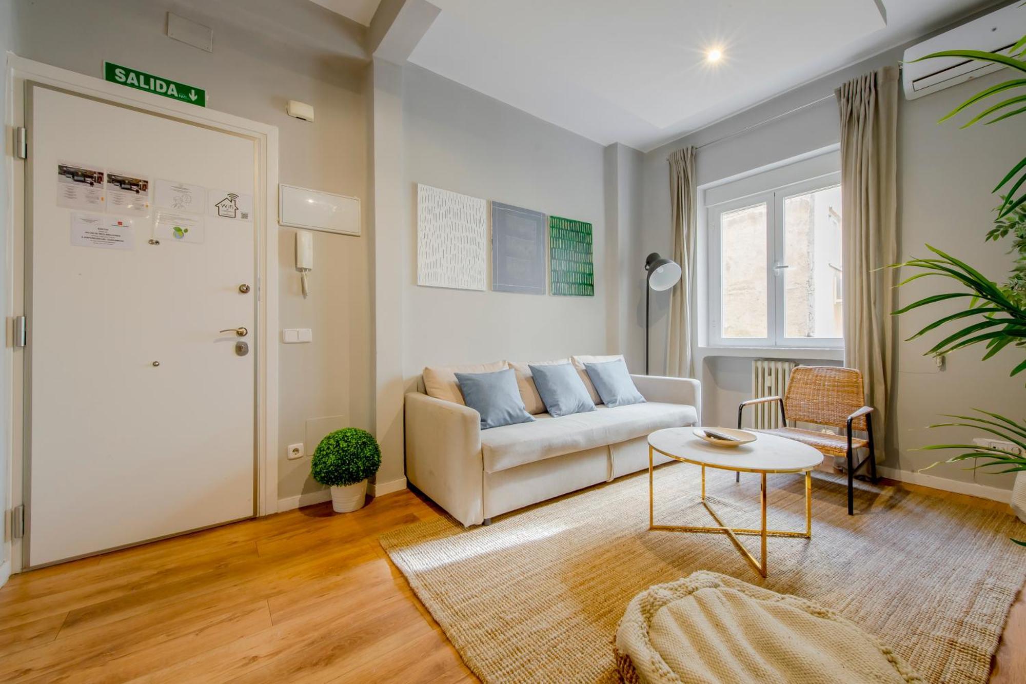 Excelente Piso De 3 Habitaciones En La Latina-Centro مدريد المظهر الخارجي الصورة